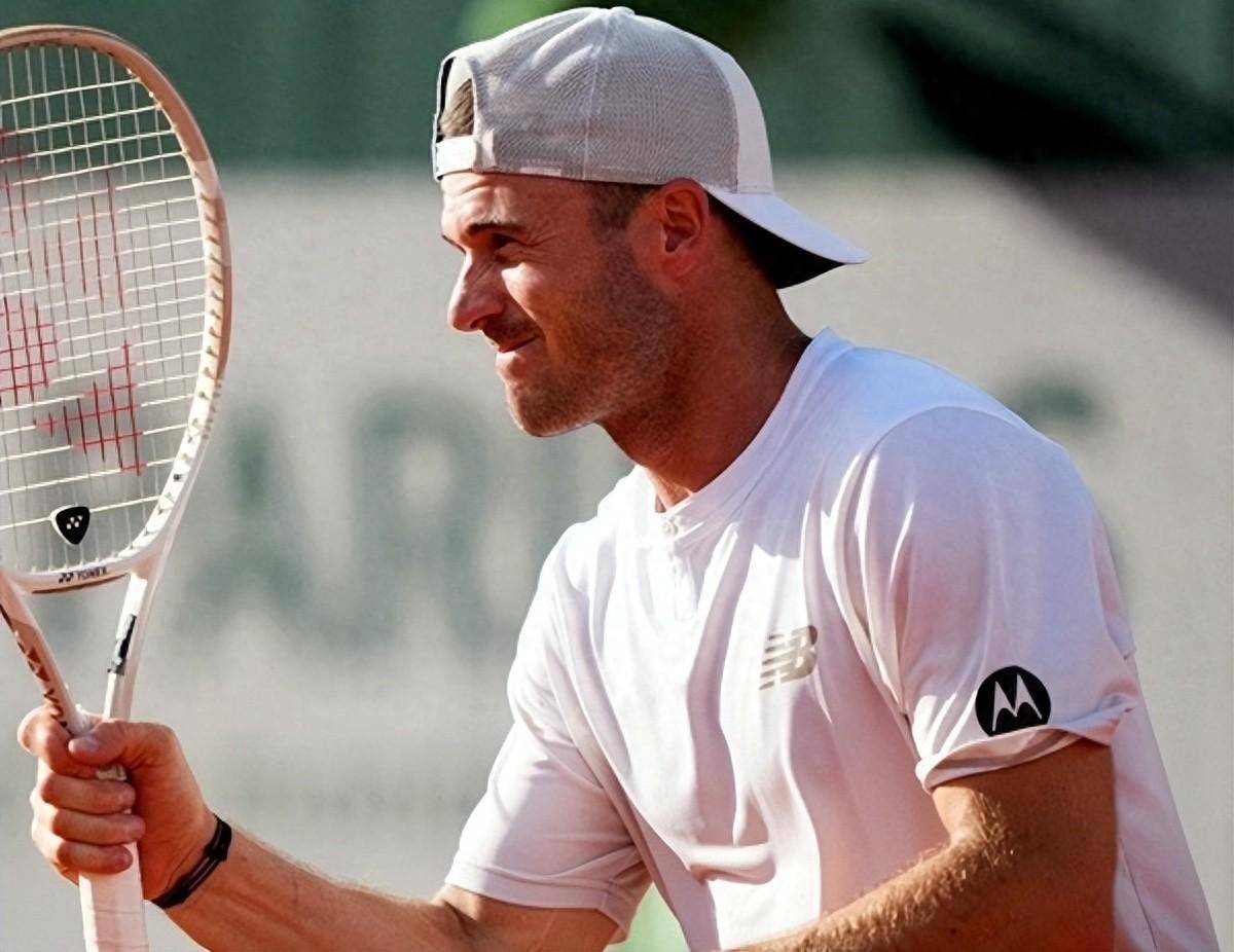 仍通过细腻 仍通过细腻