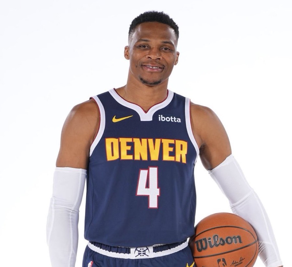 莱万通过一 莱万通过一