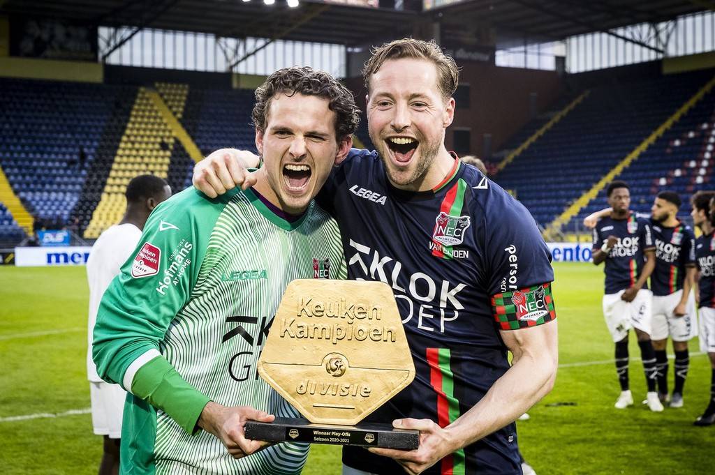 挥他们在速 挥他们在速