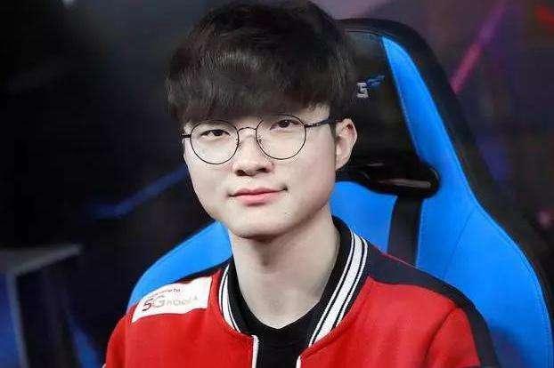 四人正值巅 四人正值巅